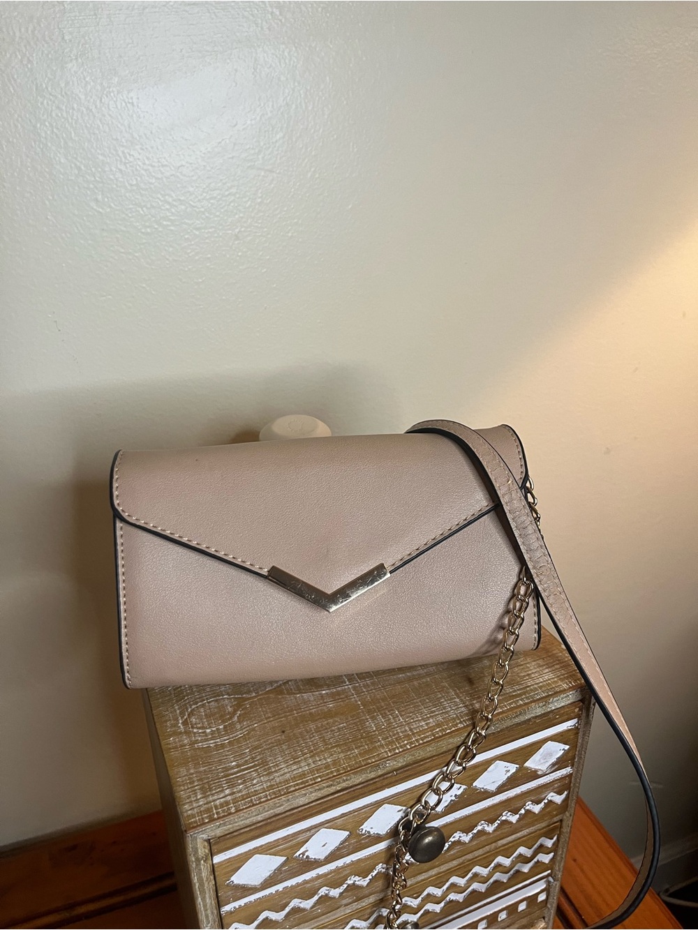 Women’s Light Taupe Leather Crossbody Bag with Chain Strap